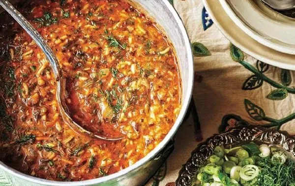 آش گوجه‌فرنگی